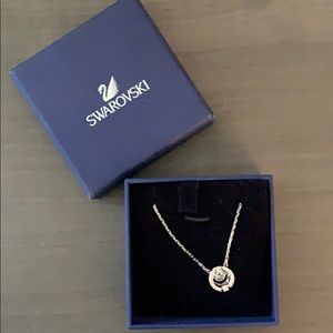 Swarovski sparkling dance round necklace